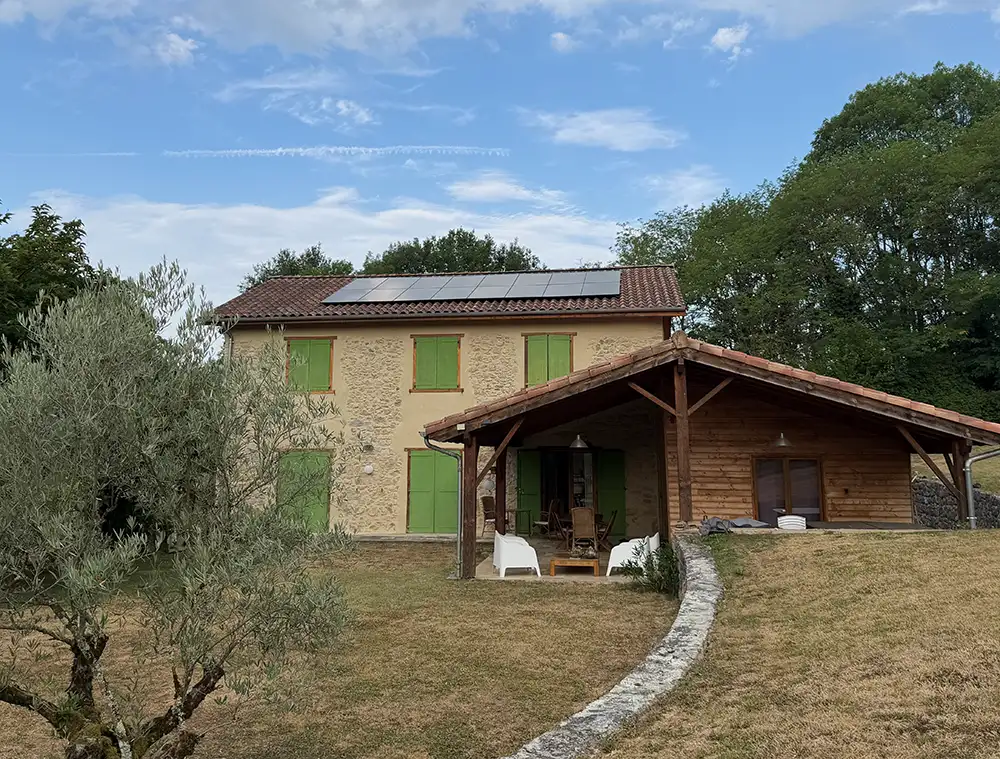 Installation de panneaux photovoltaïques 16 kWc à Labastide-de-Sérou par Le Drive Solaire